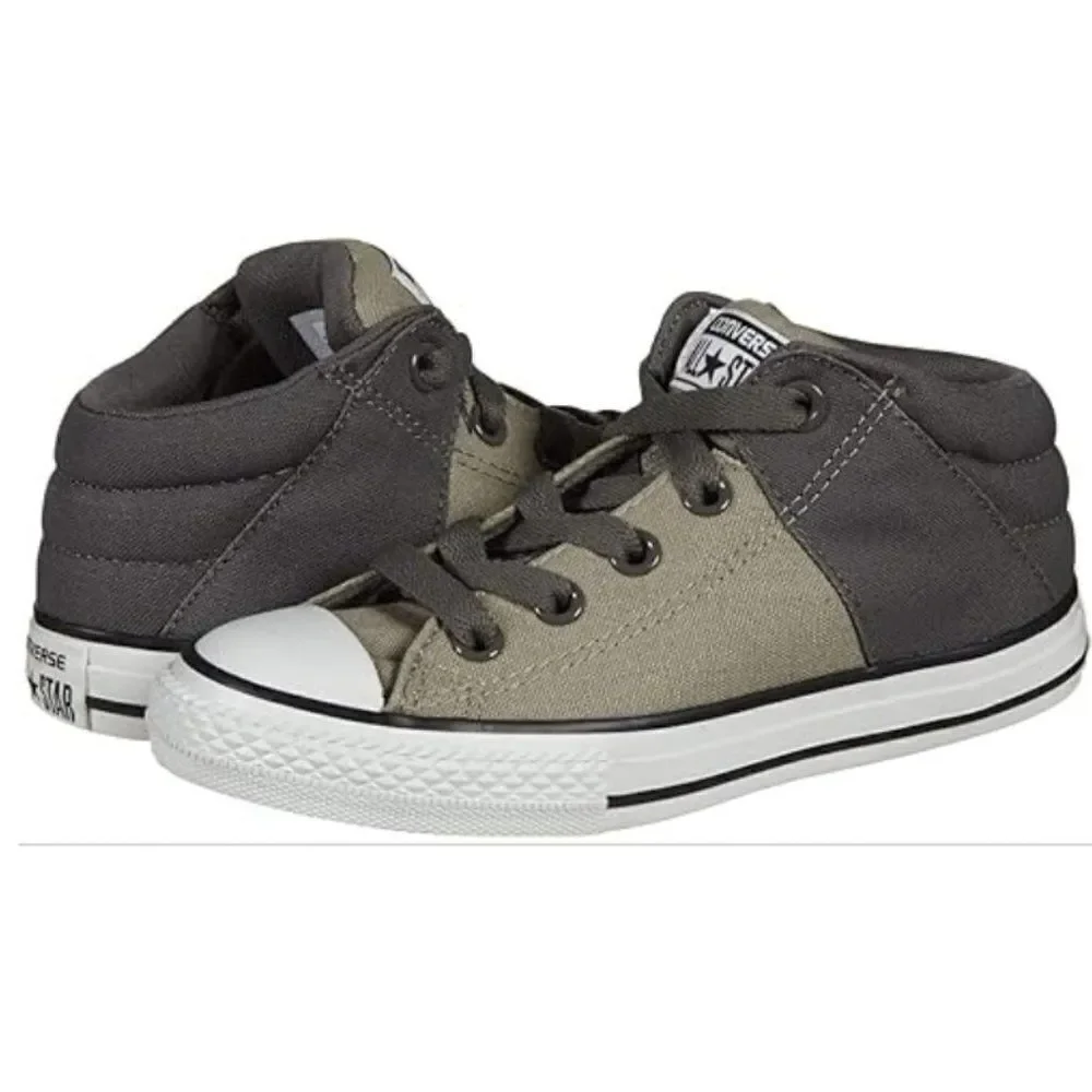 Converse Boy's Silver & Charcoal Chuck Taylor All Star Axel Old Sneaker Size 1
